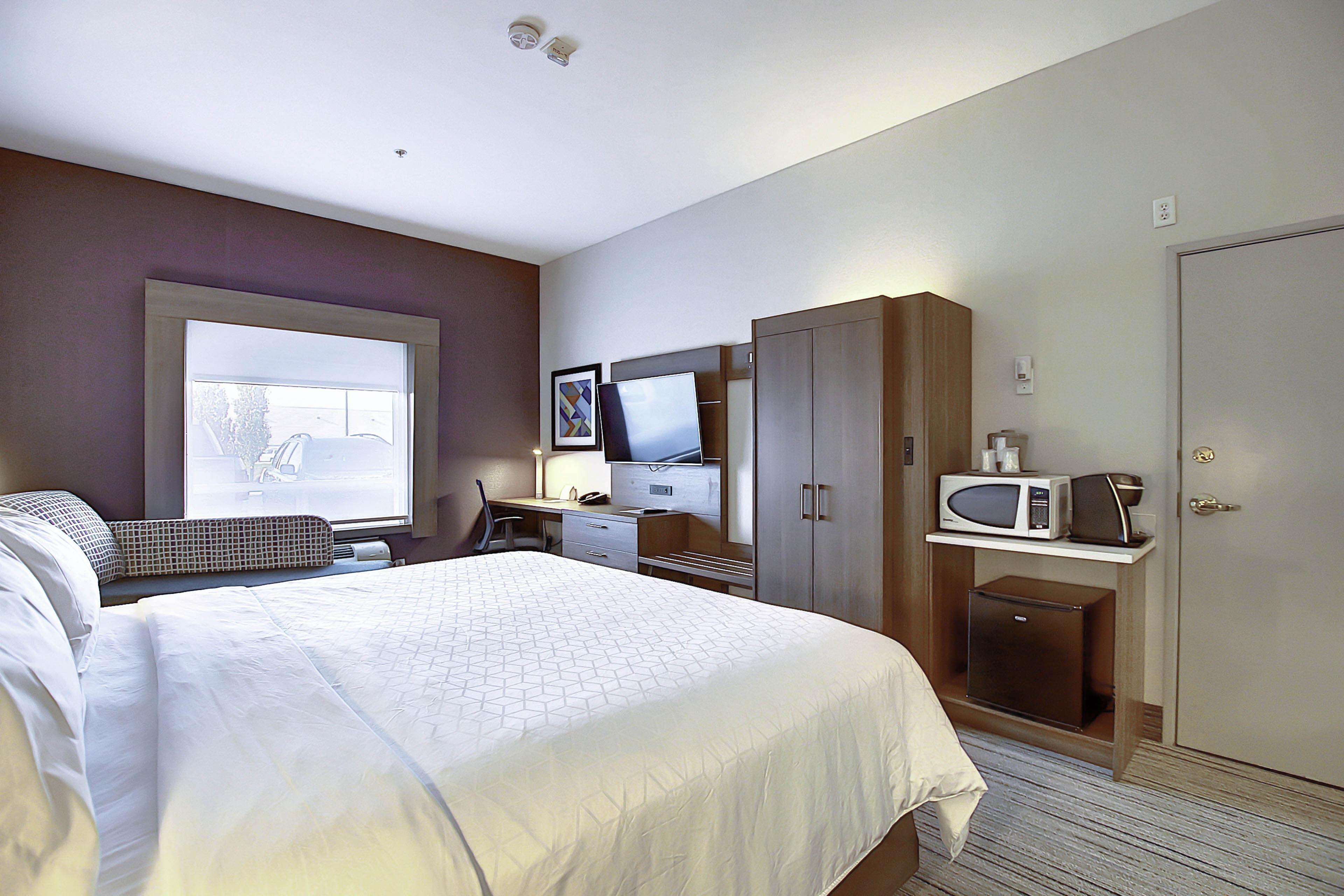 Holiday Inn Express Airport Calgary By Ihg Eksteriør bilde
