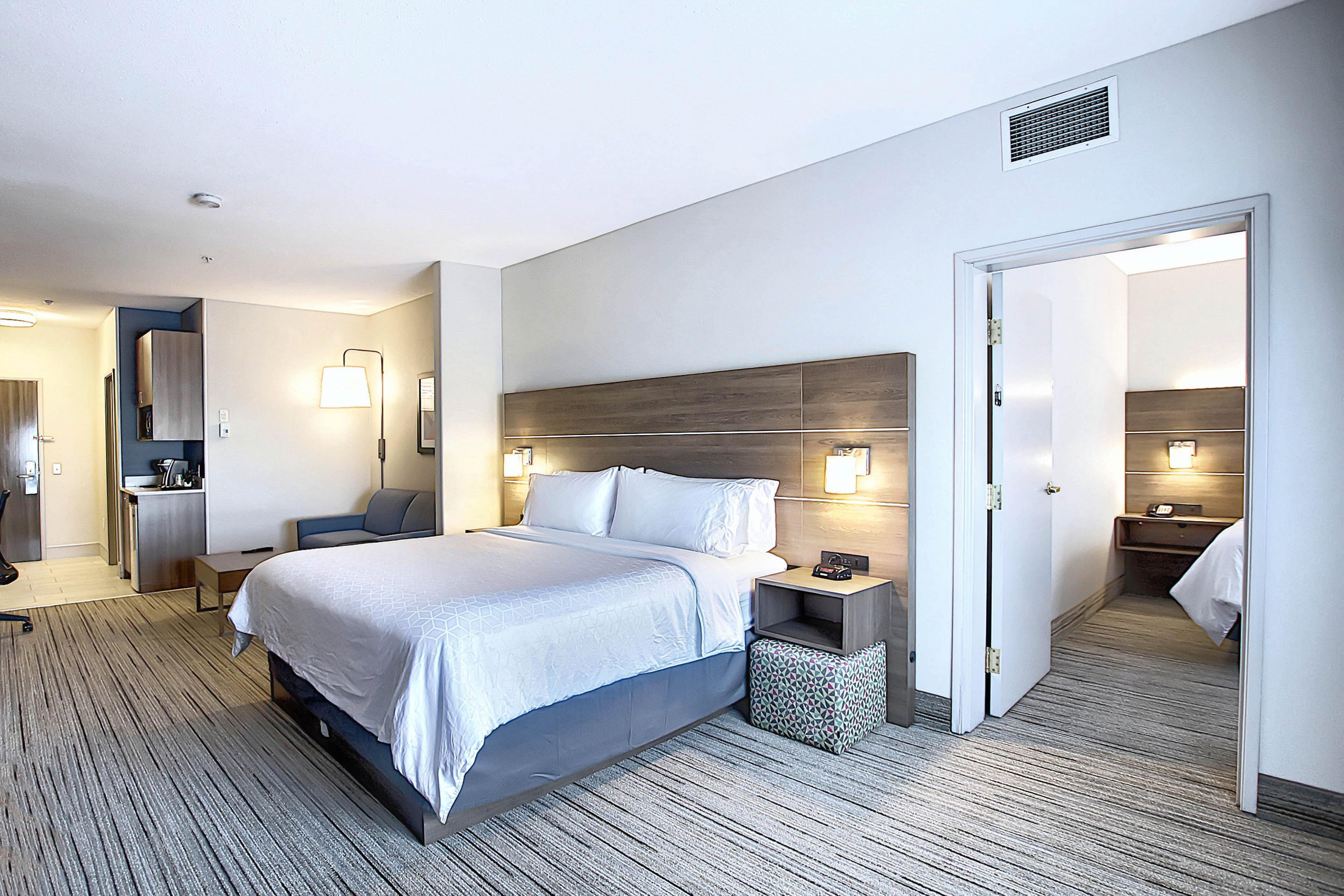 Holiday Inn Express Airport Calgary By Ihg Eksteriør bilde